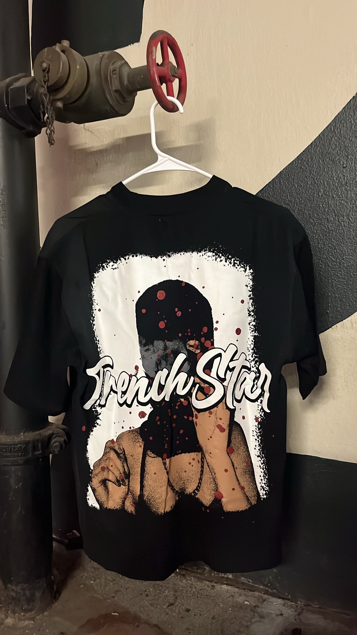 Trench-star tee